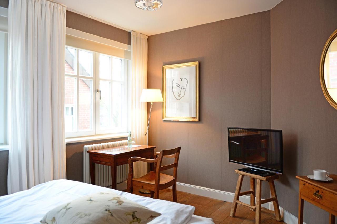 No. 11 Hotel Ludinghausen
