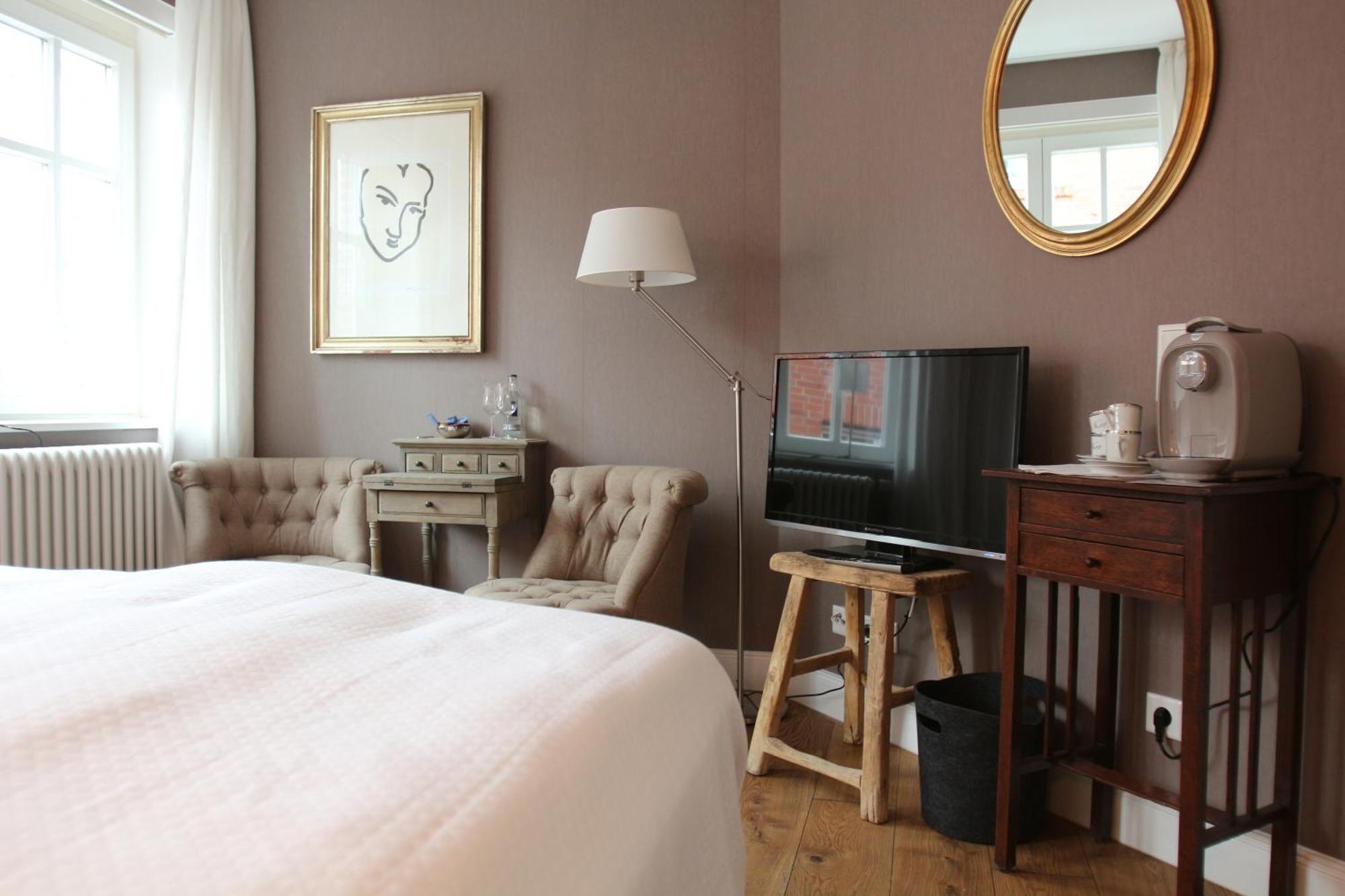 No. 11 Hotel Ludinghausen