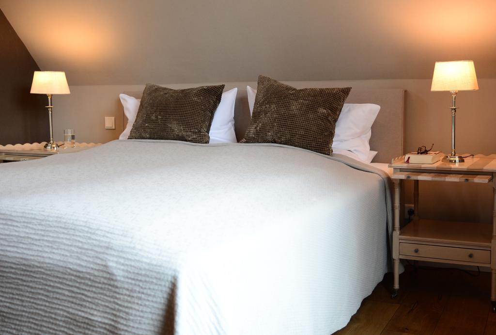 No. 11 Hotel 3*